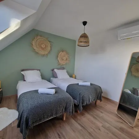 Chez Iris بيت للعطل *